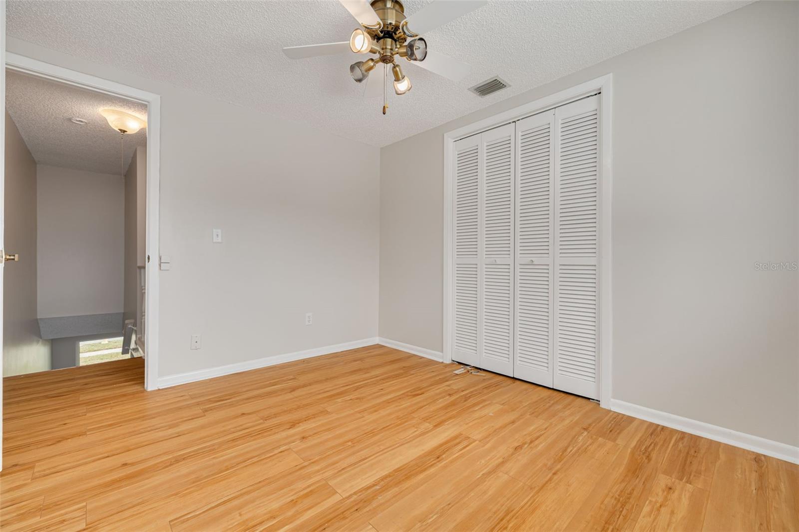 Image 33 of 44 For 10904 Autumn Oak Place