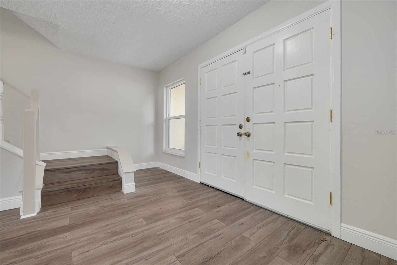 Image 5 of 44 For 10904 Autumn Oak Place