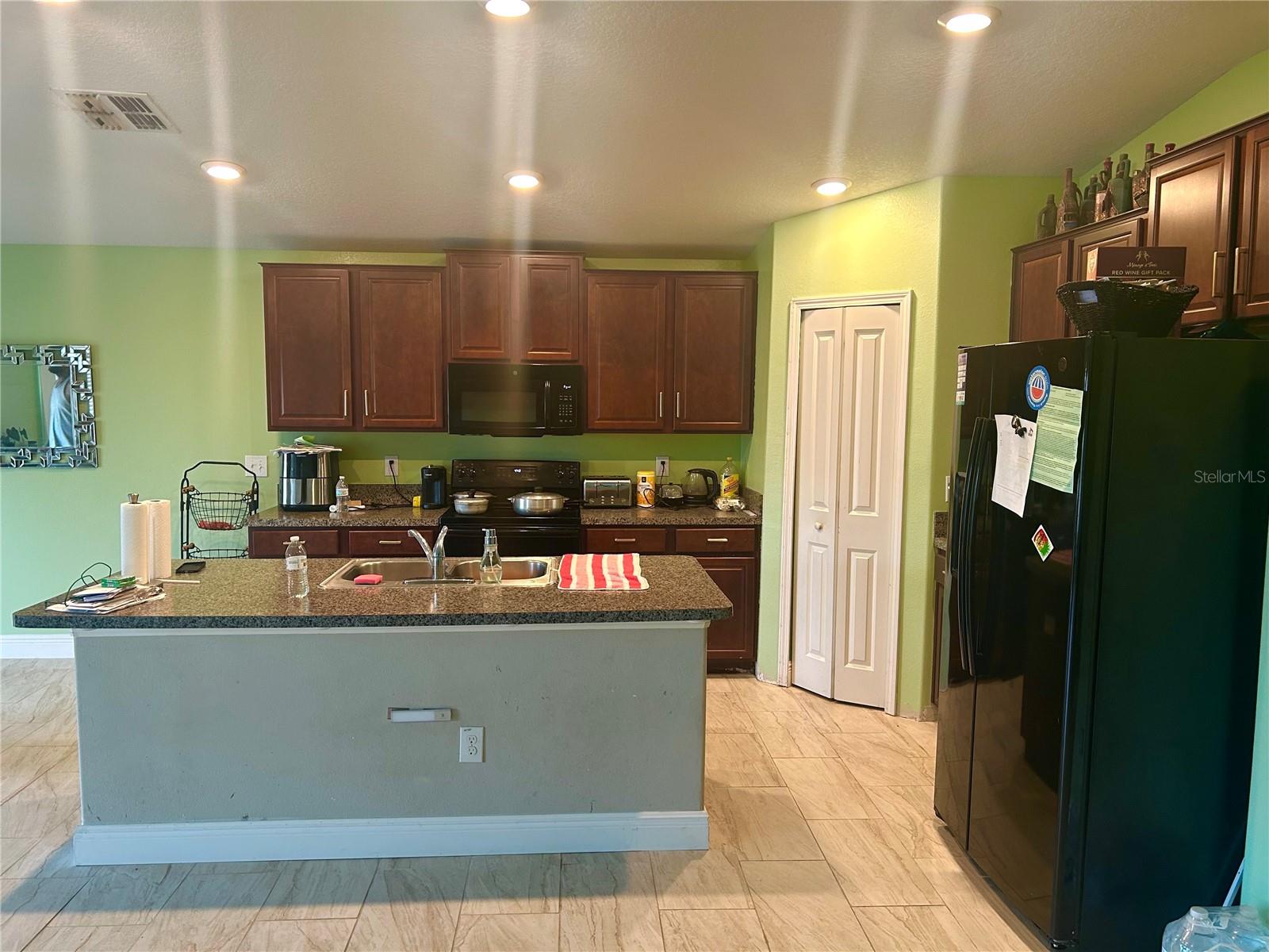 Image 10 of 18 For 106 Cascade Bend Drive