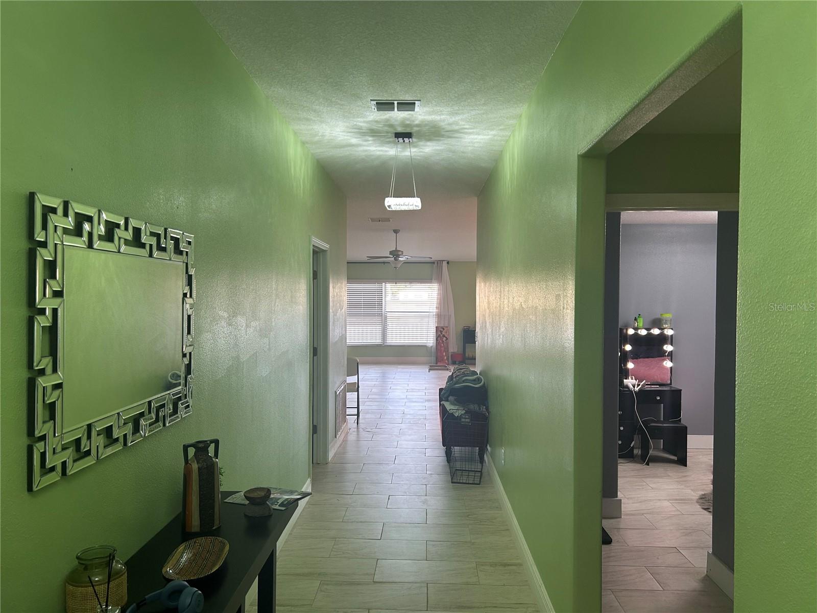 Image 4 of 18 For 106 Cascade Bend Drive