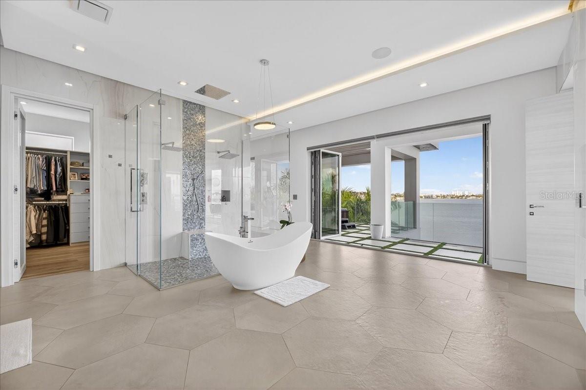 Image 19 of 77 For 1320 Boca Ciega Isle Drive