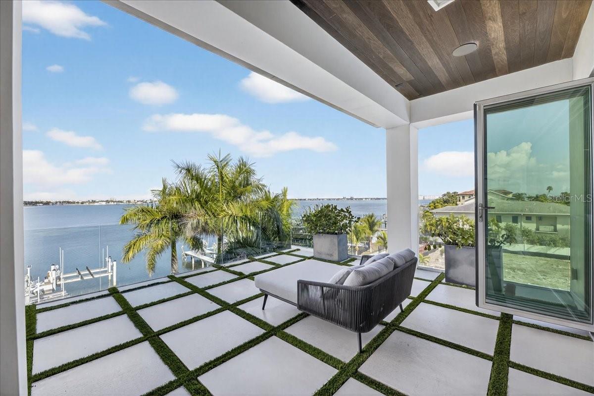 Image 29 of 77 For 1320 Boca Ciega Isle Drive