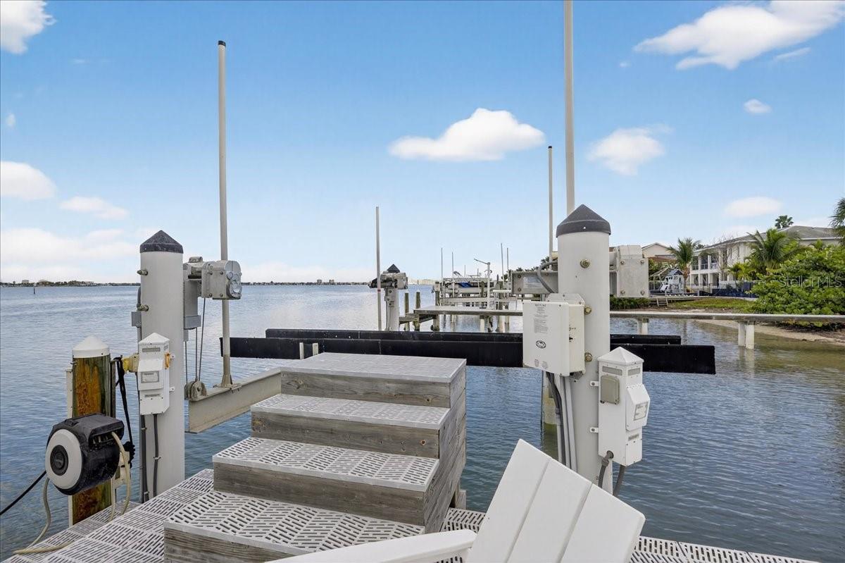 Image 41 of 77 For 1320 Boca Ciega Isle Drive