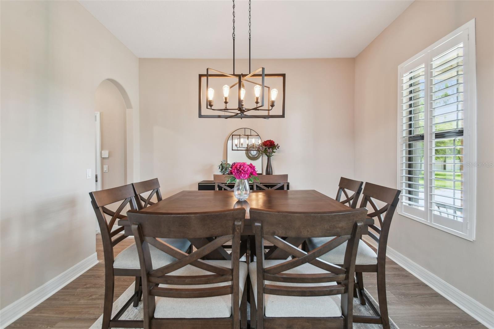 Image 14 of 70 For 2566 Lake Manor Drive