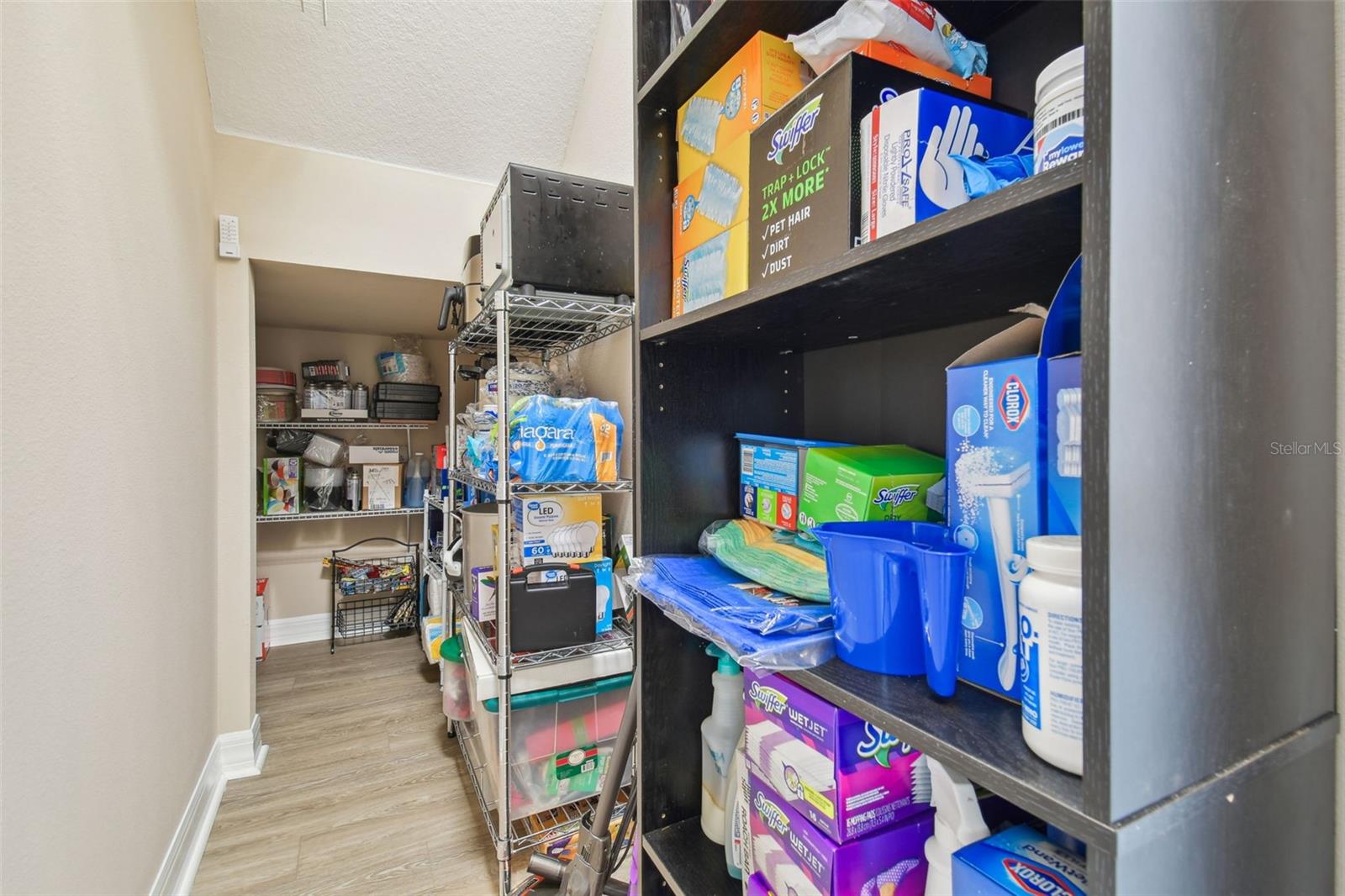 Image 18 of 70 For 2566 Lake Manor Drive