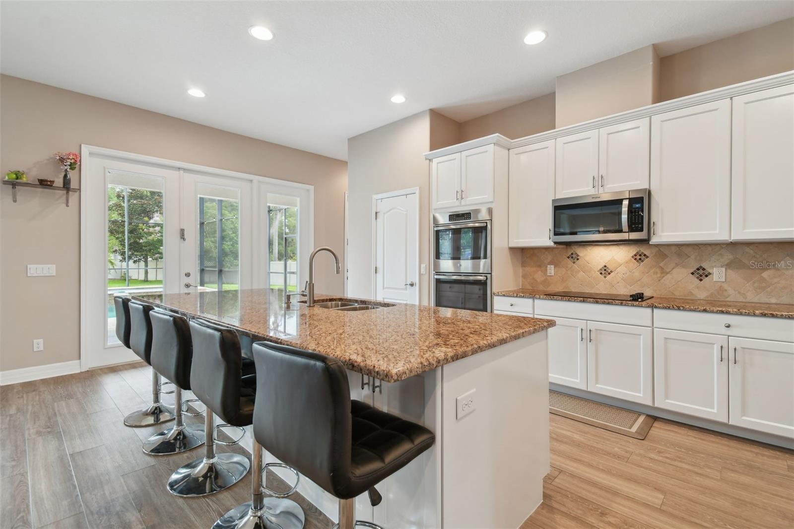 Image 23 of 70 For 2566 Lake Manor Drive