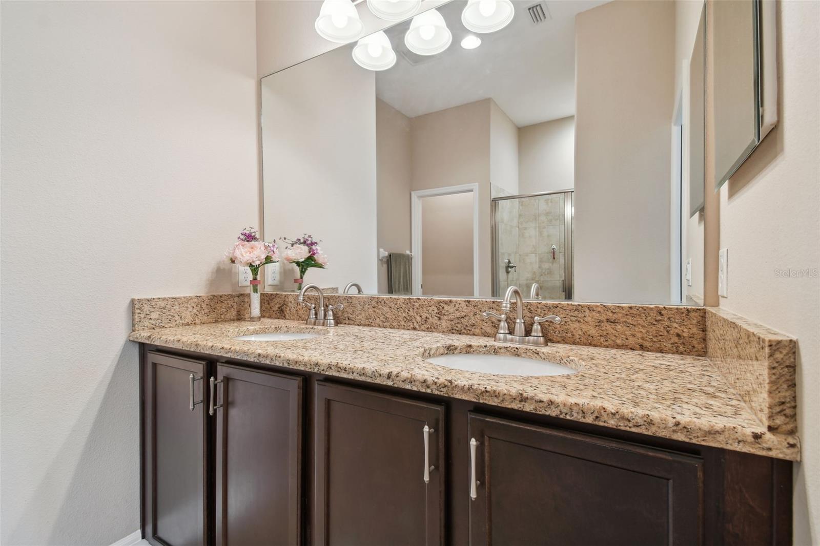 Image 34 of 70 For 2566 Lake Manor Drive