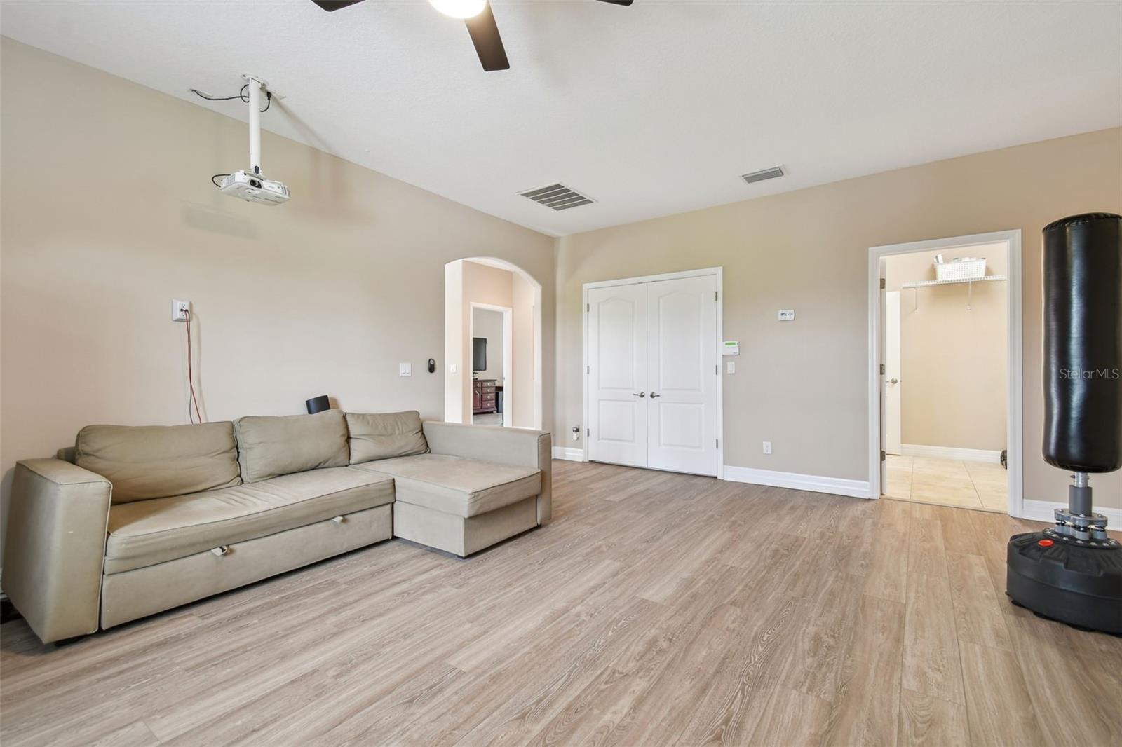 Image 39 of 70 For 2566 Lake Manor Drive