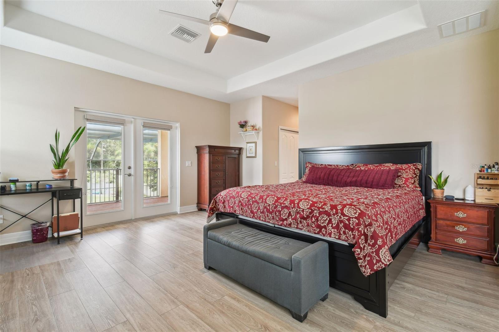 Image 42 of 70 For 2566 Lake Manor Drive