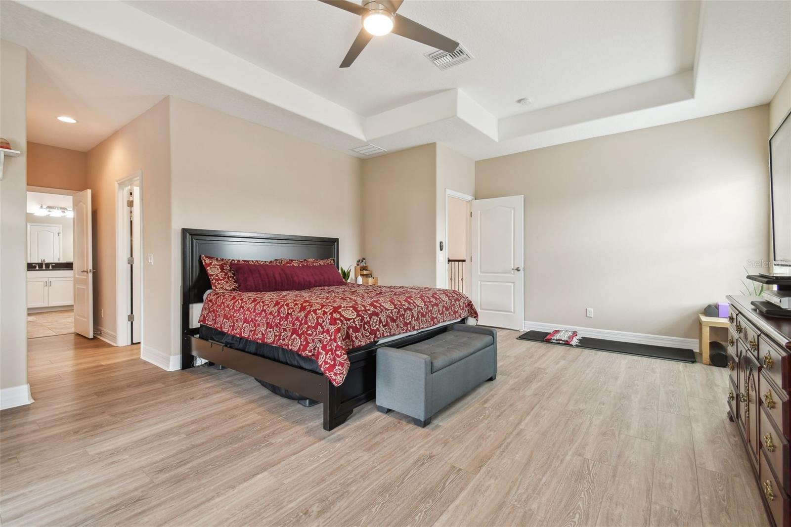 Image 43 of 70 For 2566 Lake Manor Drive