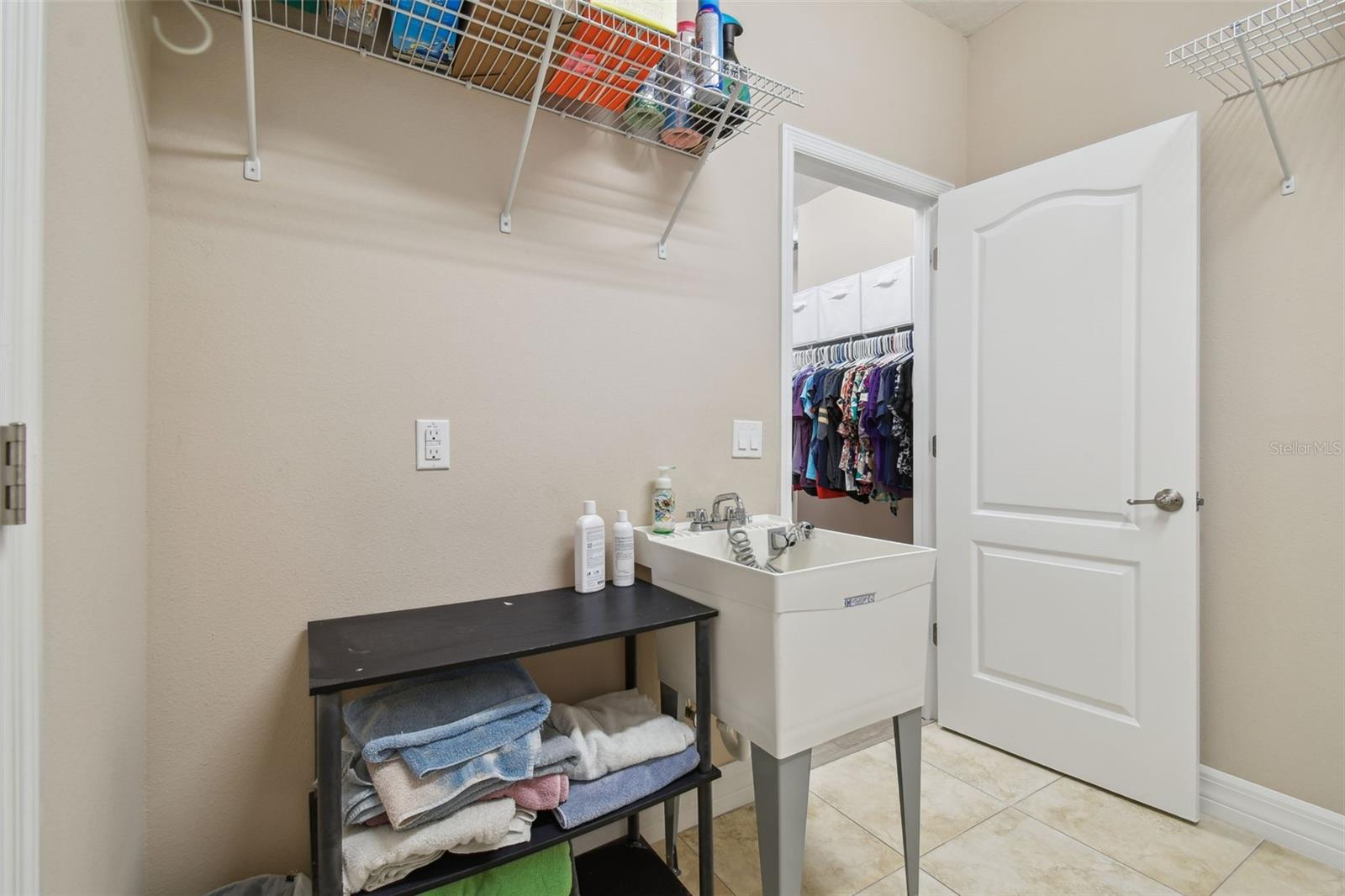 Image 53 of 70 For 2566 Lake Manor Drive