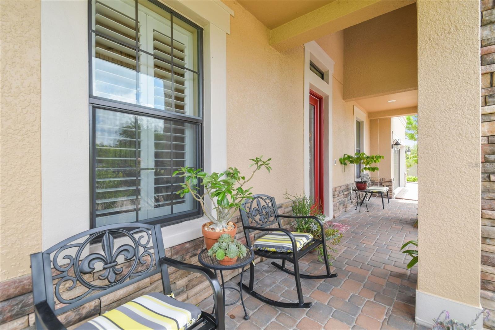 Image 9 of 70 For 2566 Lake Manor Drive