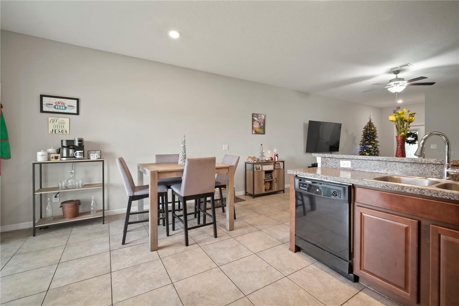 Image 22 of 45 For 7621 Ginger Lily Court