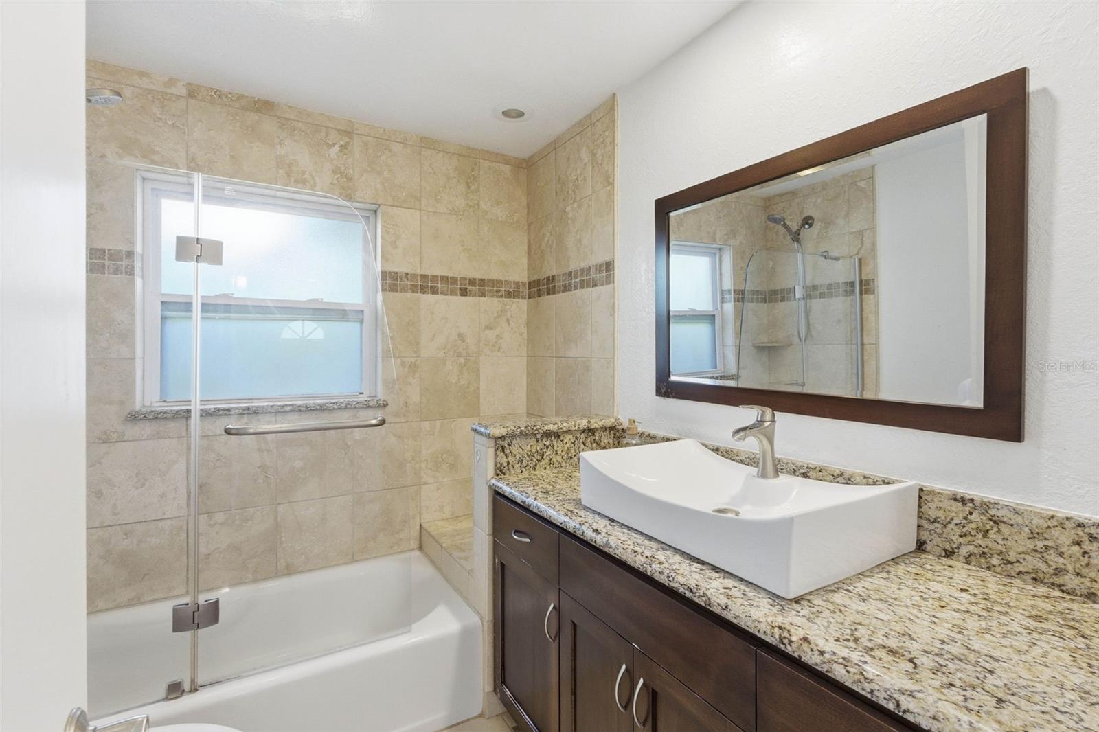 Image 21 of 46 For 14108 110th Terrace