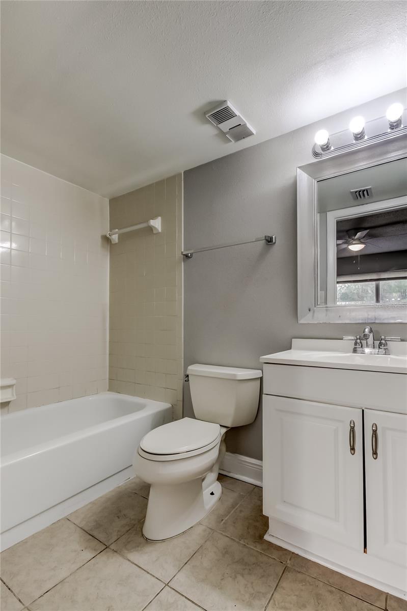 Image 12 of 42 For 5023 Terrace Palms Circle 201