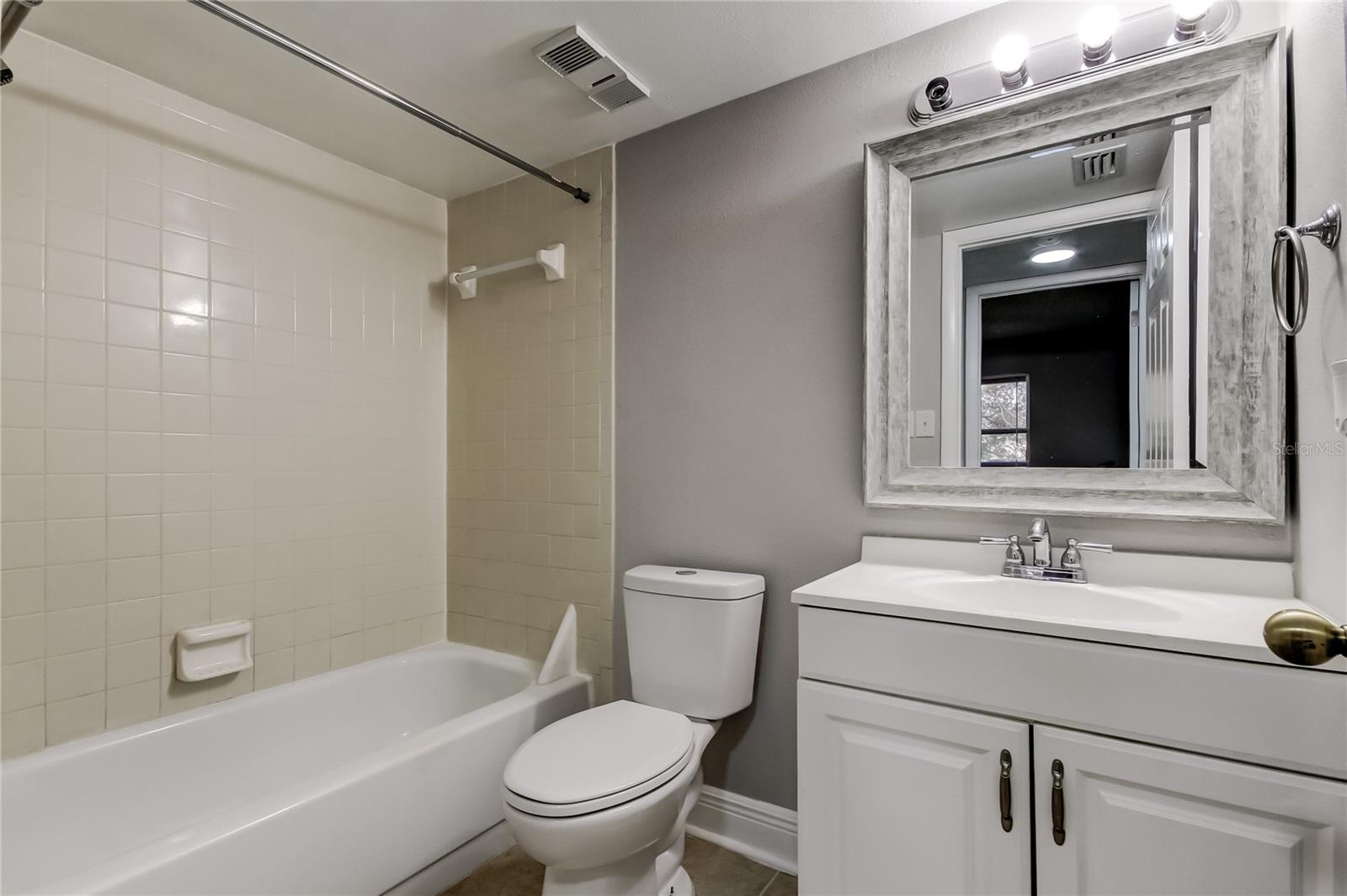 Image 31 of 42 For 5023 Terrace Palms Circle 201