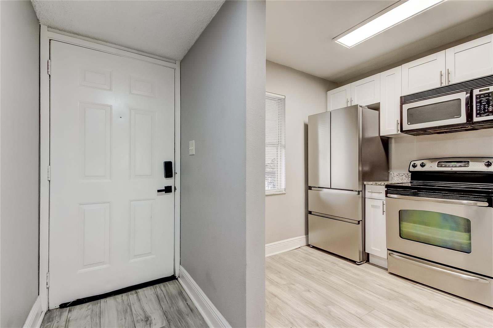 Image 5 of 42 For 5023 Terrace Palms Circle 201