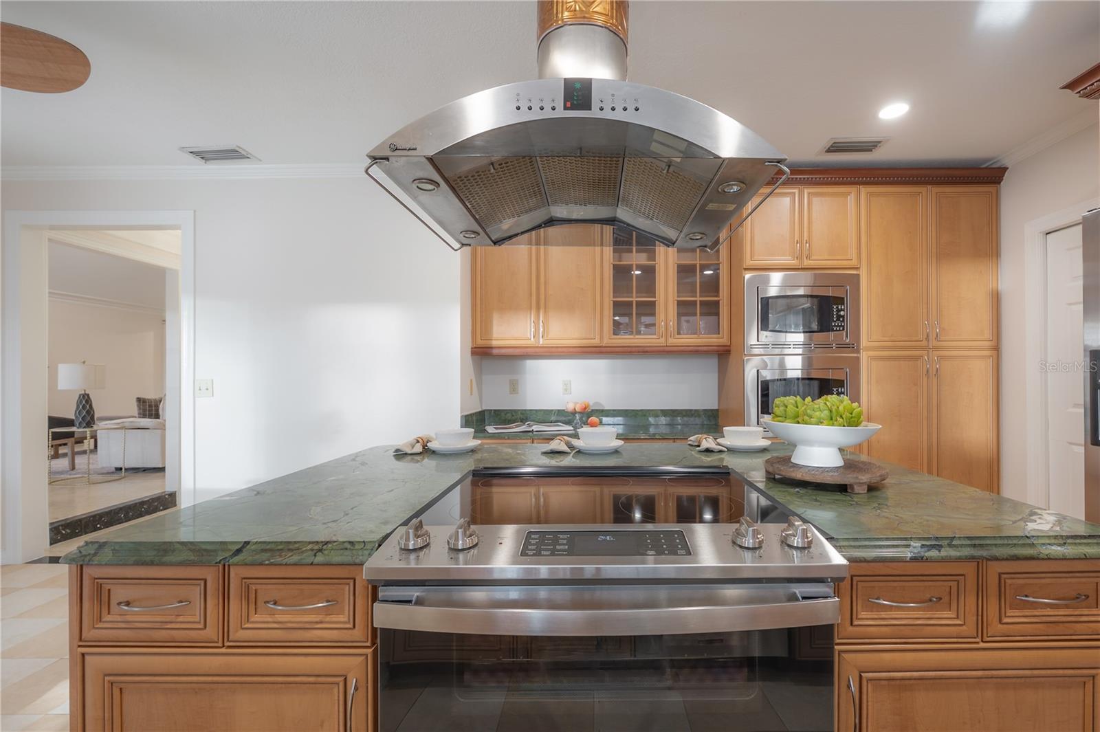 Image 39 of 82 For 2908 Whittington Place