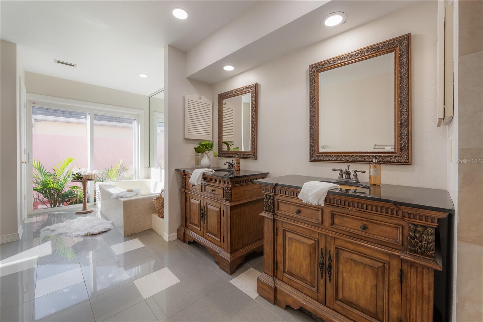 Image 51 of 82 For 2908 Whittington Place