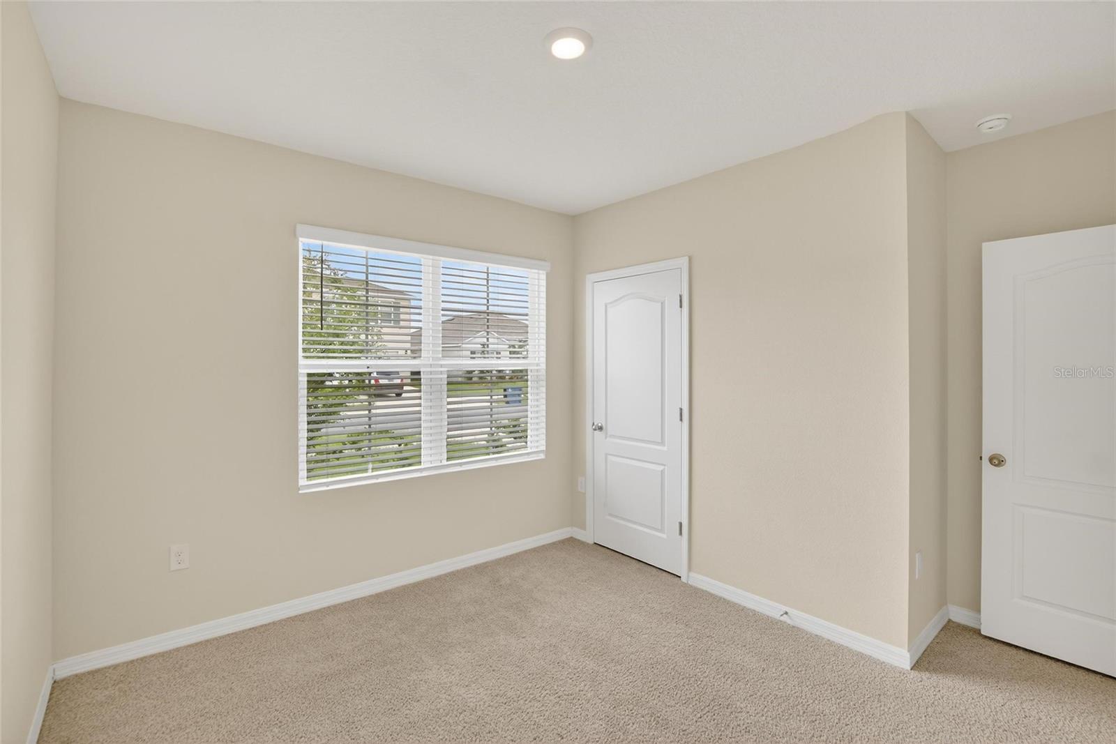 Image 14 of 30 For 820 Sun Burst Road