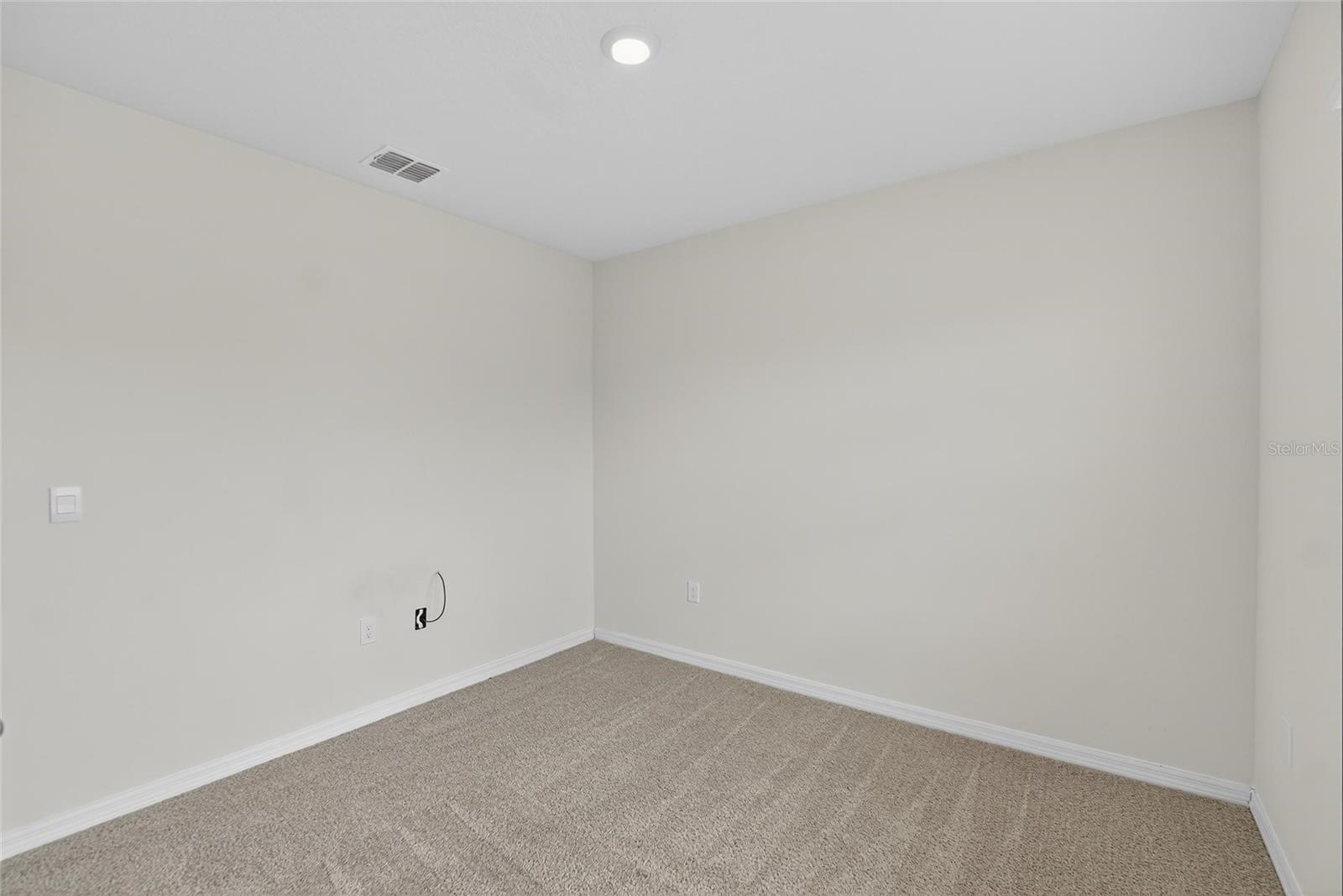 Image 15 of 30 For 820 Sun Burst Road