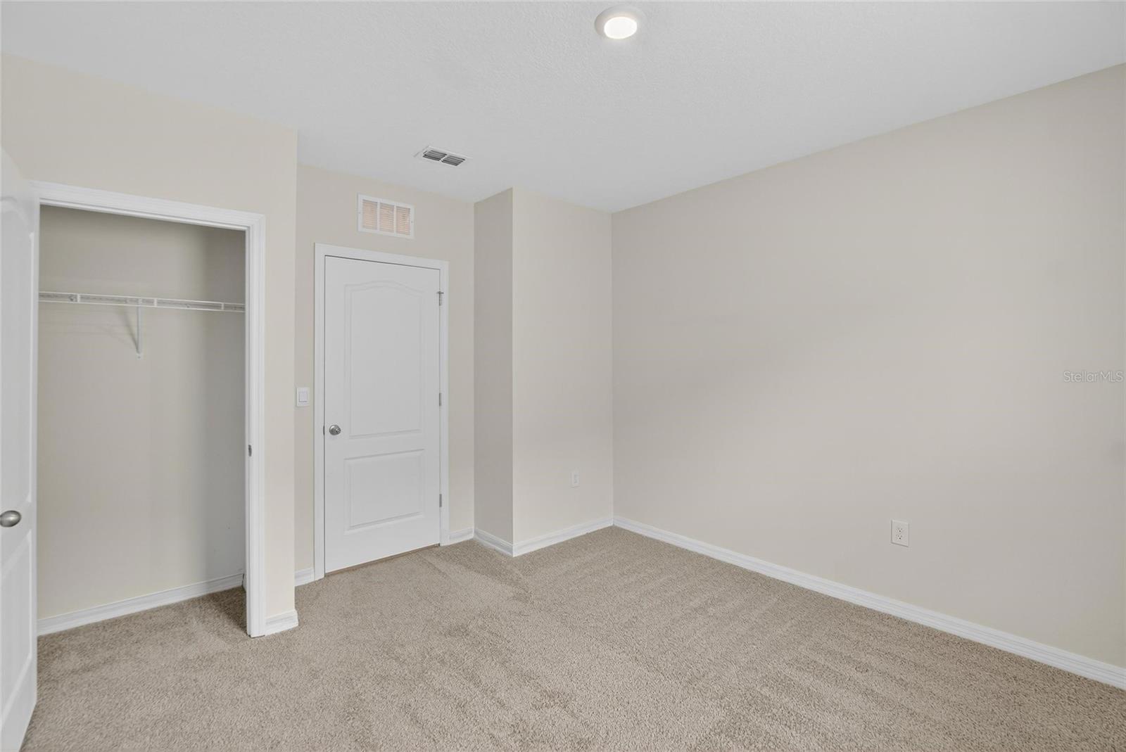 Image 5 of 30 For 820 Sun Burst Road