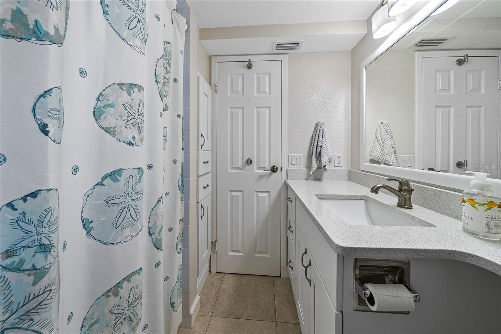 Image 22 of 39 For 11000 Gulf Boulevard 702