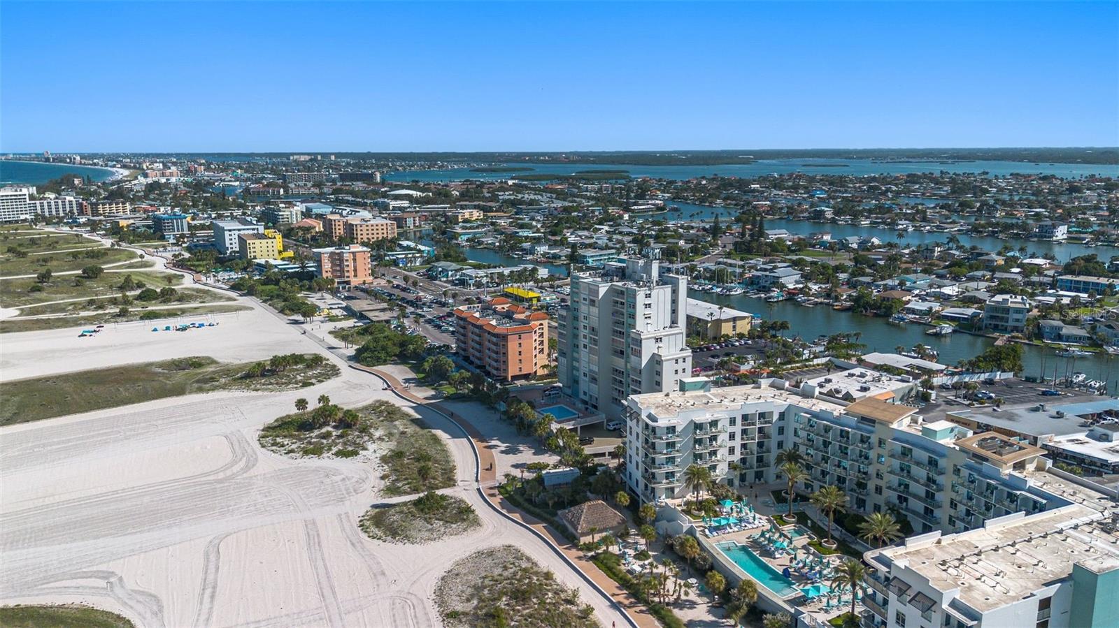 Image 38 of 39 For 11000 Gulf Boulevard 702