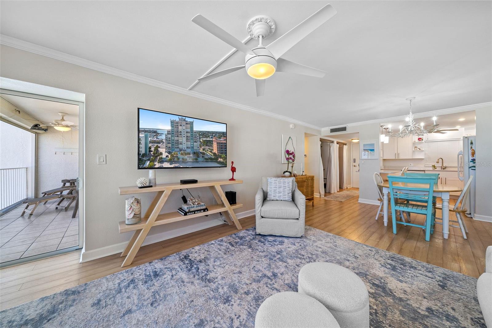 Image 6 of 39 For 11000 Gulf Boulevard 702