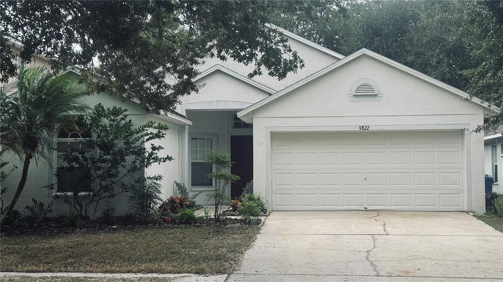 Listing Details for 9822 White Barn Way, RIVERVIEW, FL 33569