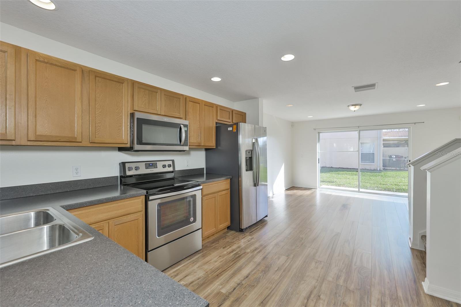 Image 13 of 38 For 6824 Dartmouth Hill Street