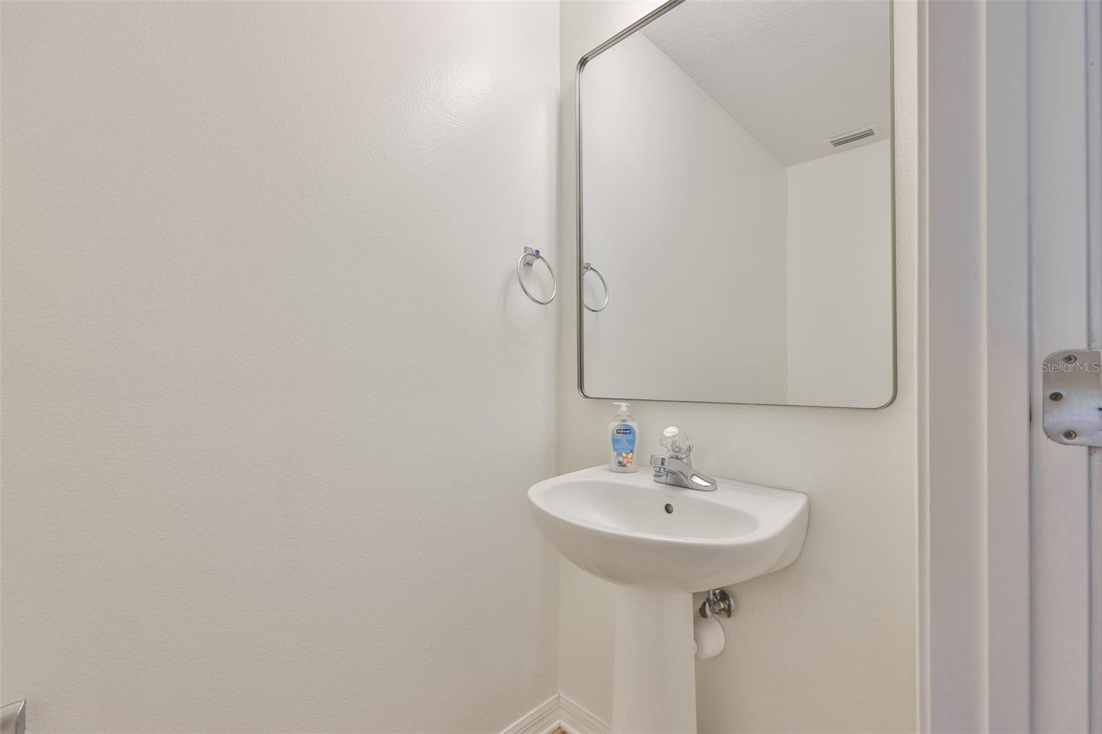 Image 17 of 38 For 6824 Dartmouth Hill Street