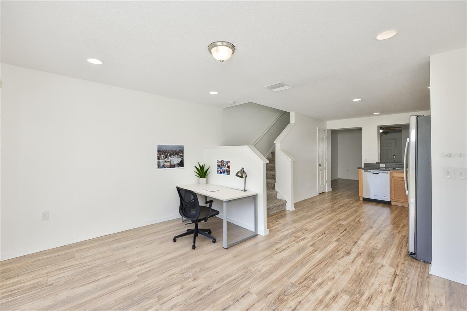 Image 7 of 38 For 6824 Dartmouth Hill Street