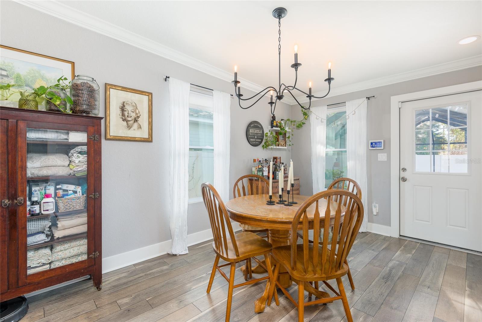 Image 12 of 36 For 1015 Crawford Street