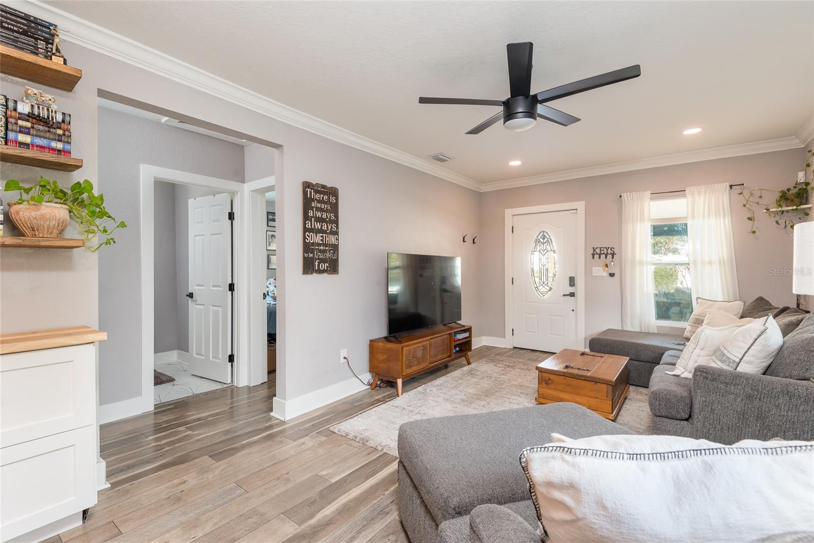 Image 5 of 36 For 1015 Crawford Street