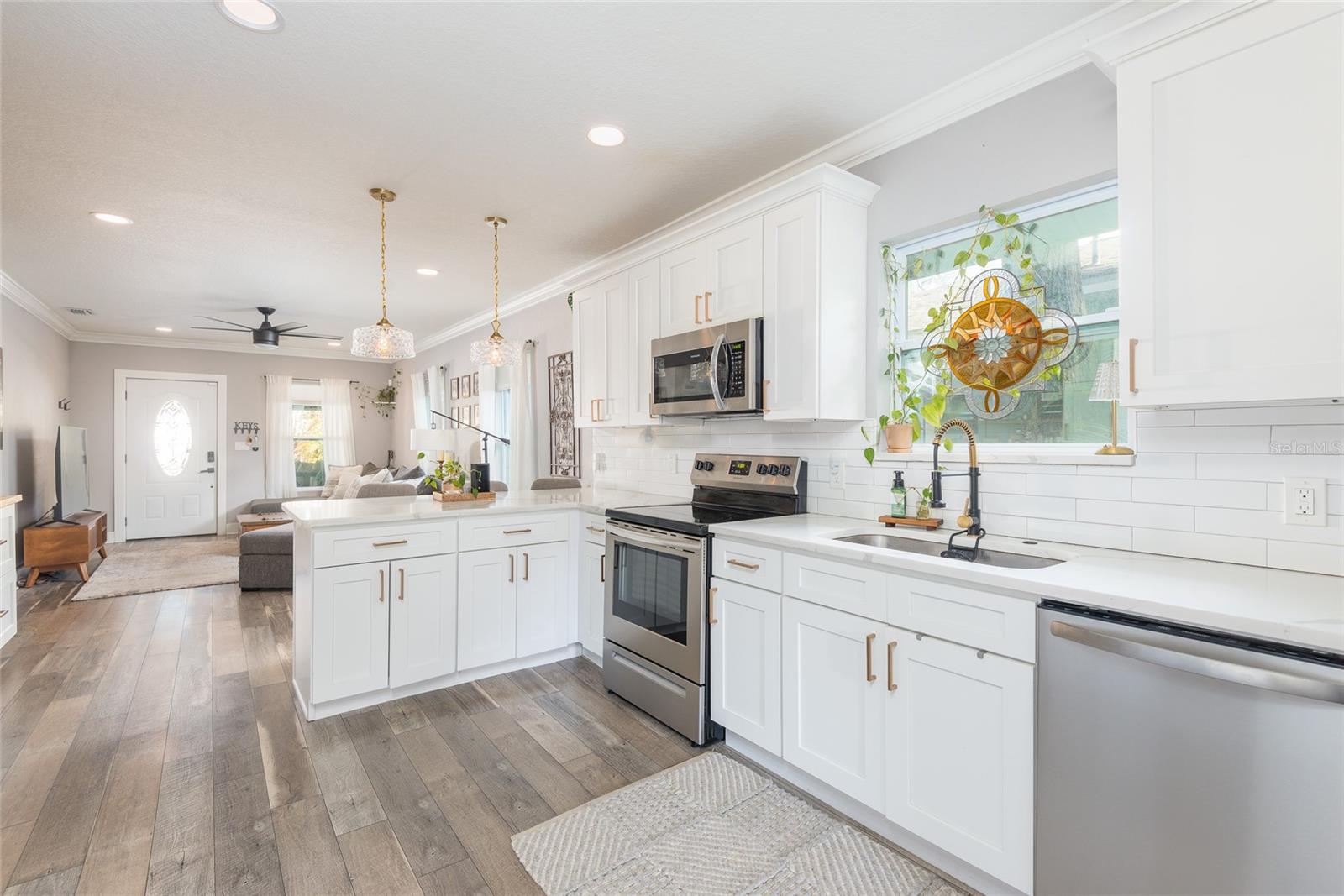 Image 9 of 36 For 1015 Crawford Street