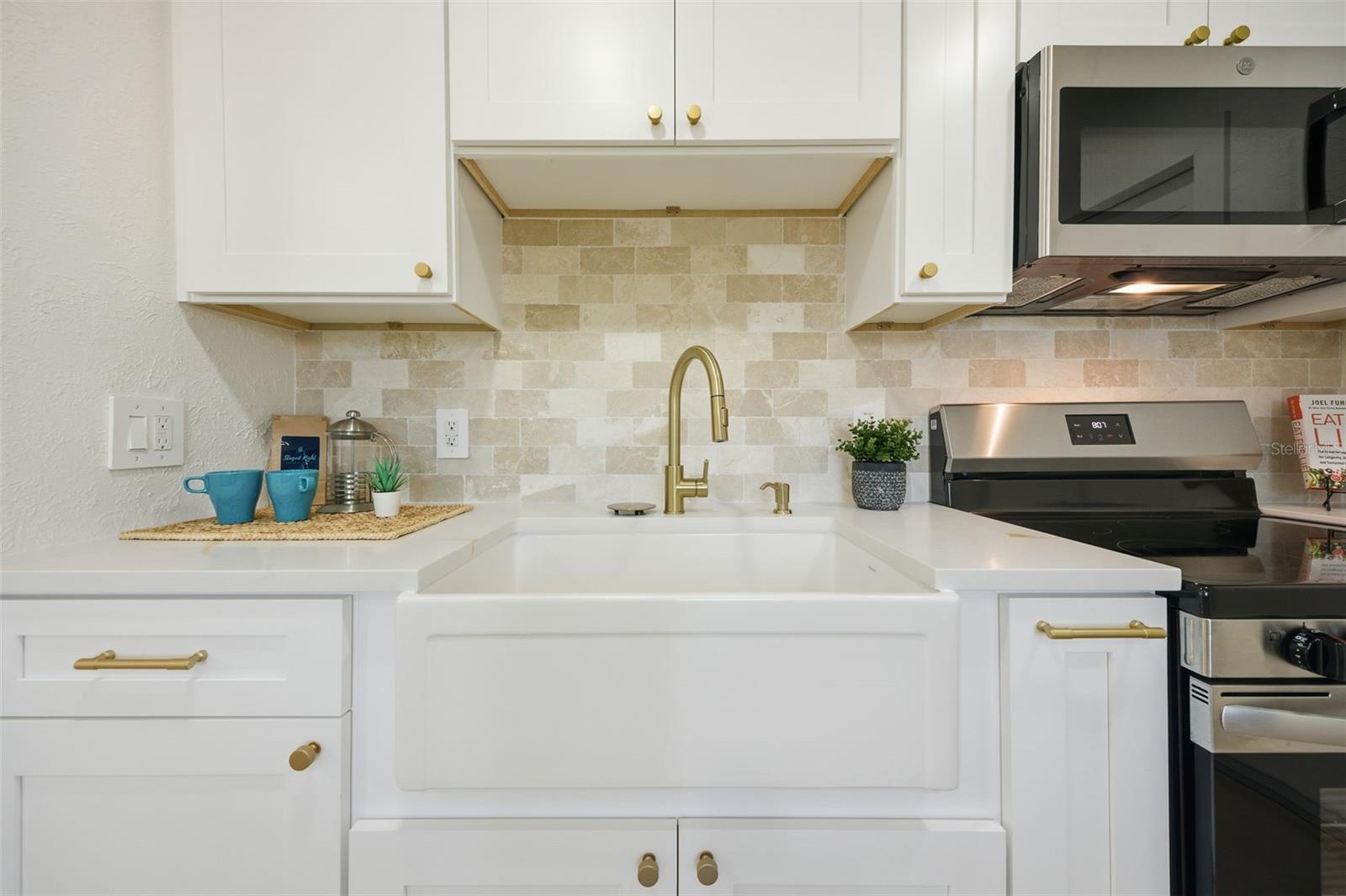 Image 9 of 18 For 3130 19th Street N