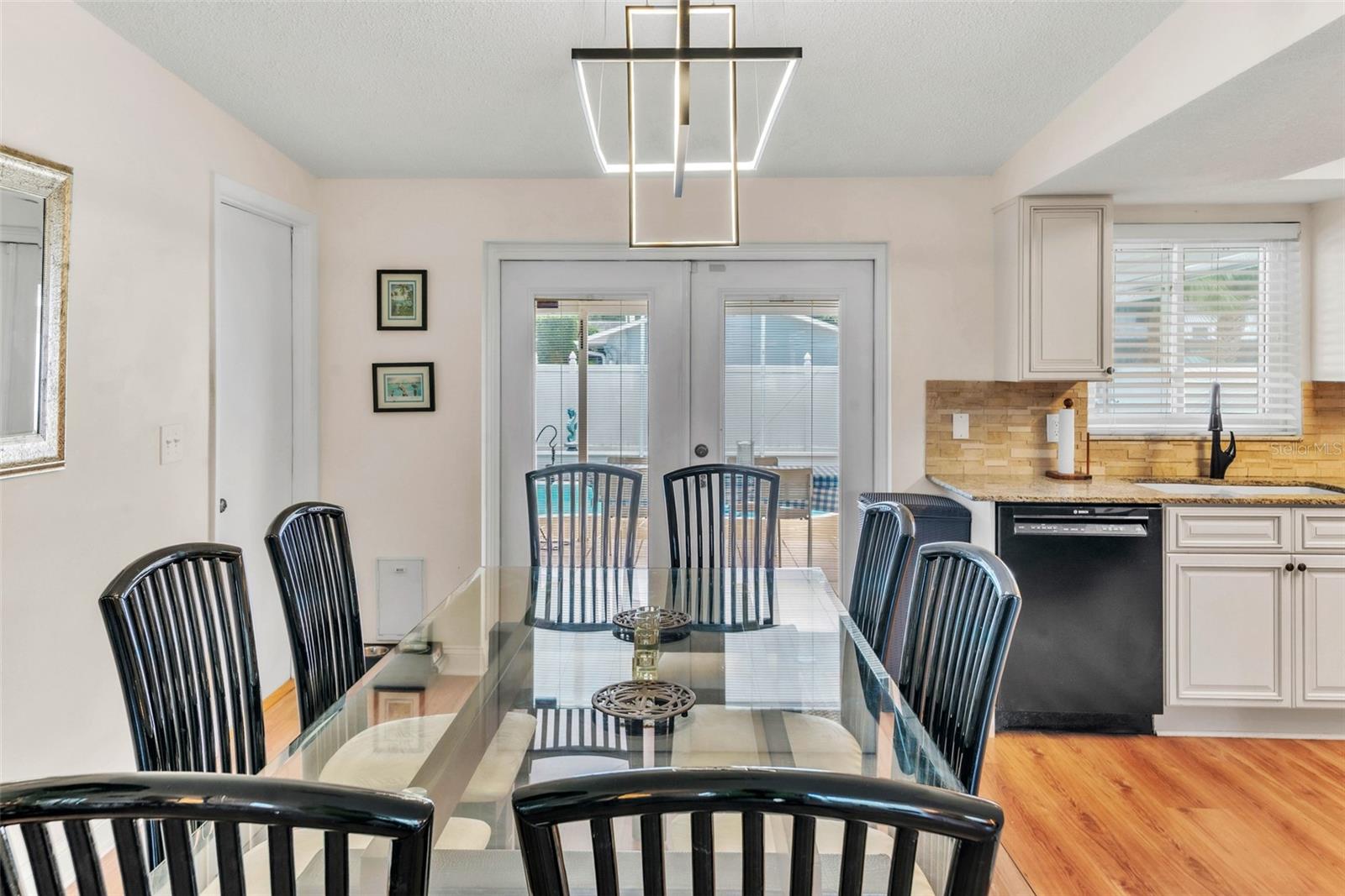 Image 11 of 40 For 3615 Haines Road N