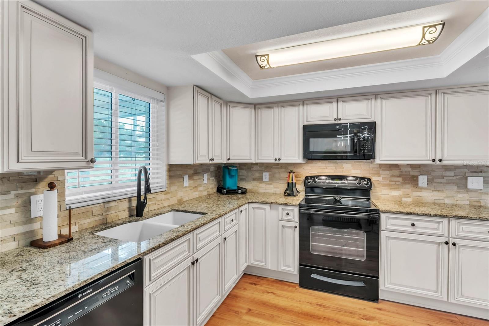 Image 12 of 40 For 3615 Haines Road N