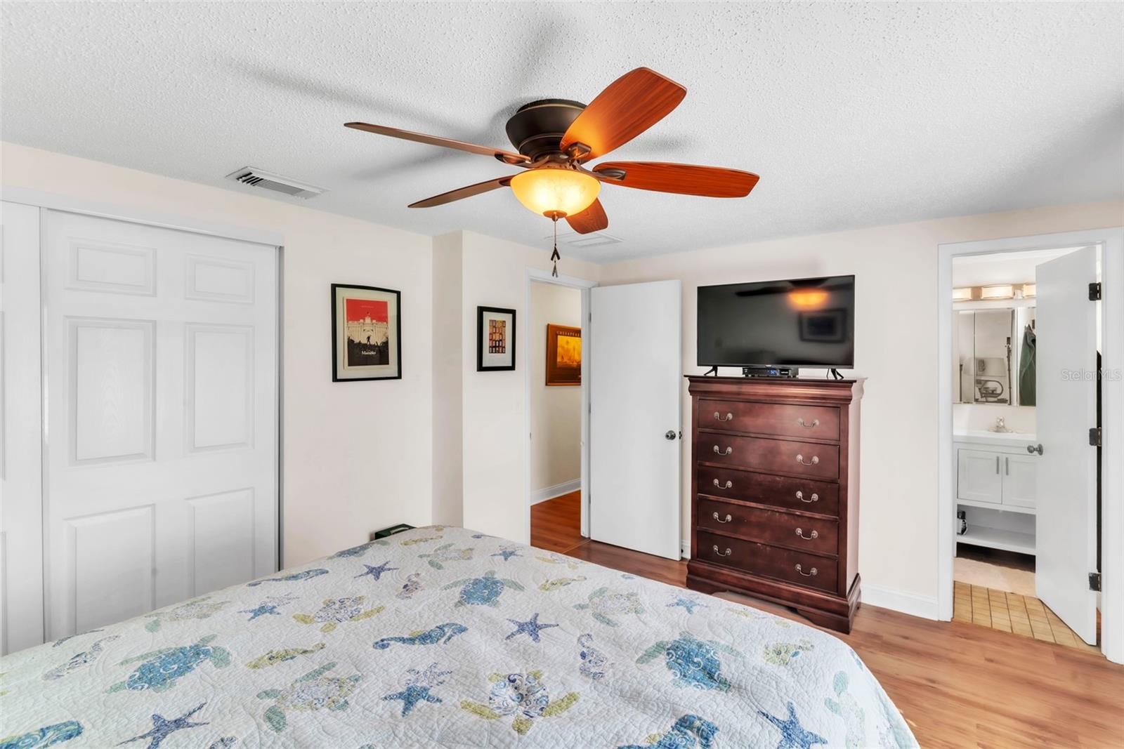 Image 16 of 40 For 3615 Haines Road N