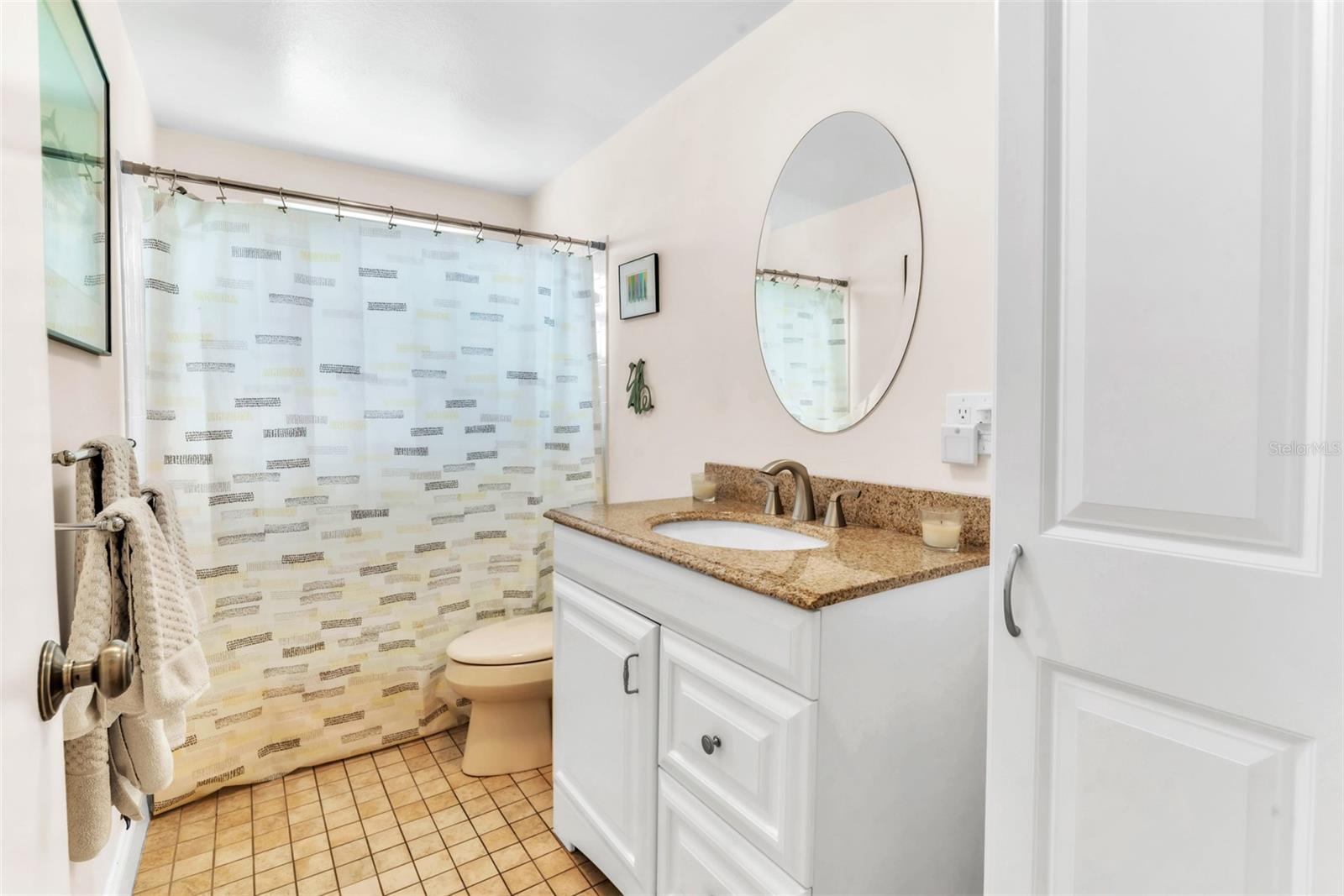 Image 23 of 40 For 3615 Haines Road N