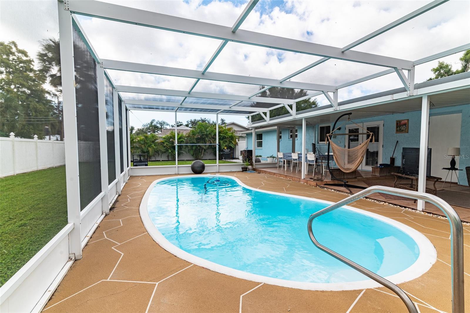 Image 29 of 40 For 3615 Haines Road N