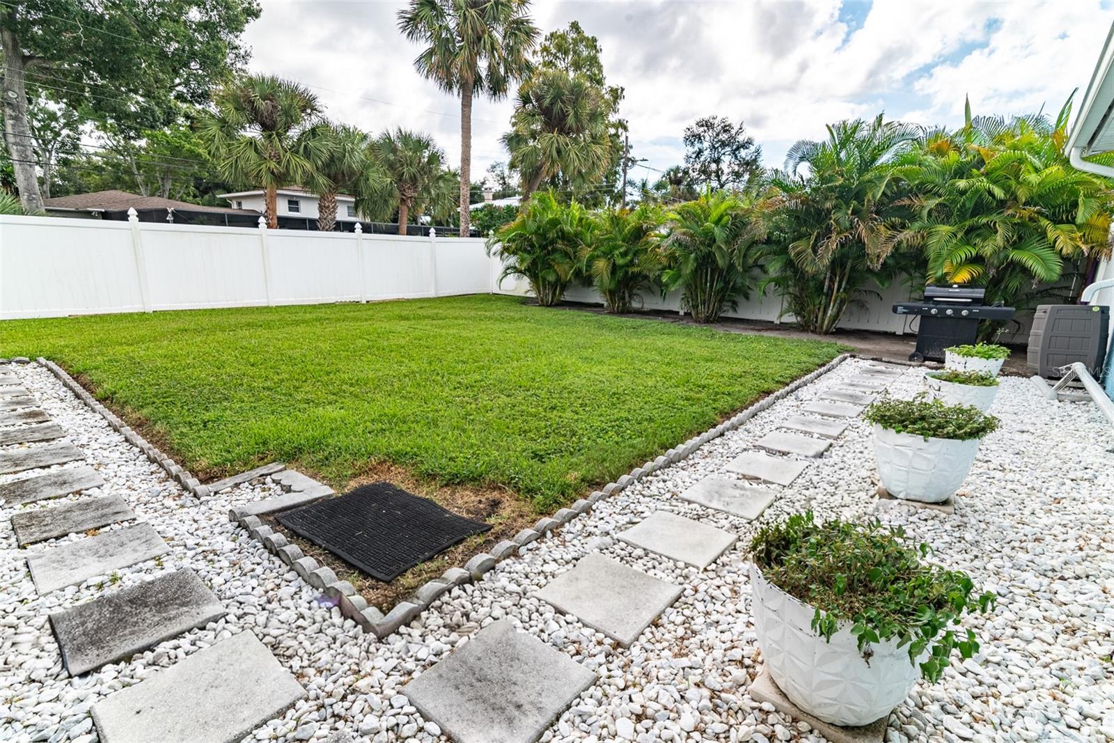 Image 31 of 40 For 3615 Haines Road N