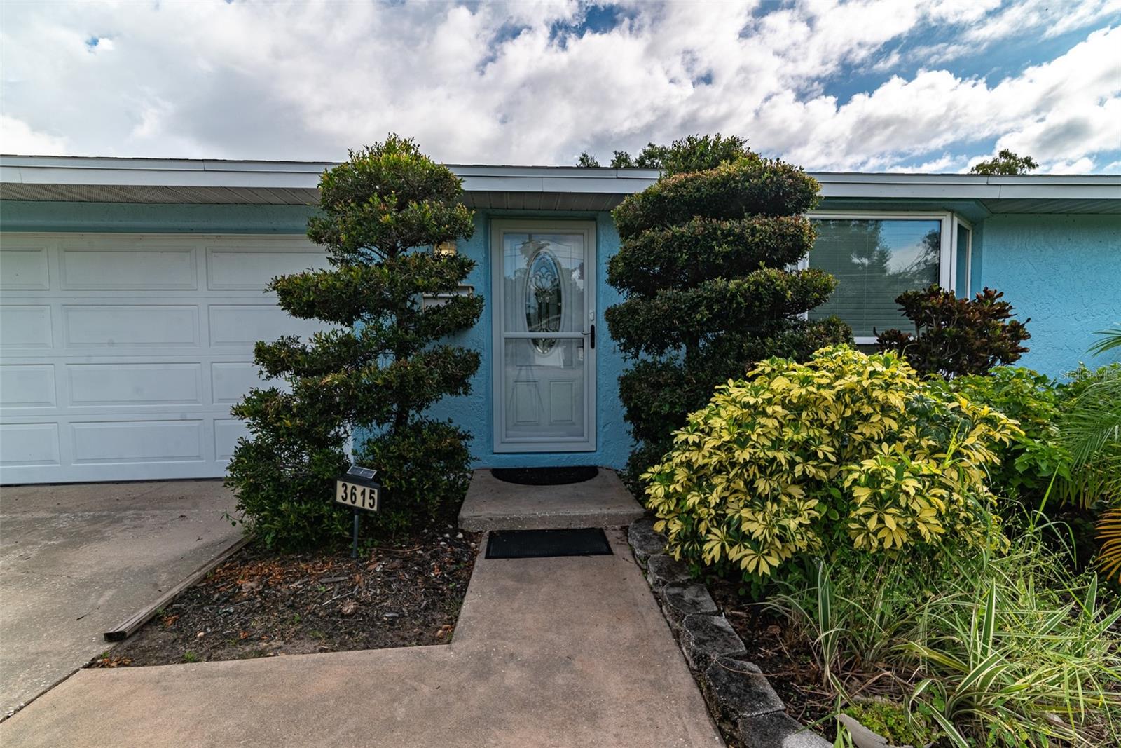 Image 33 of 40 For 3615 Haines Road N