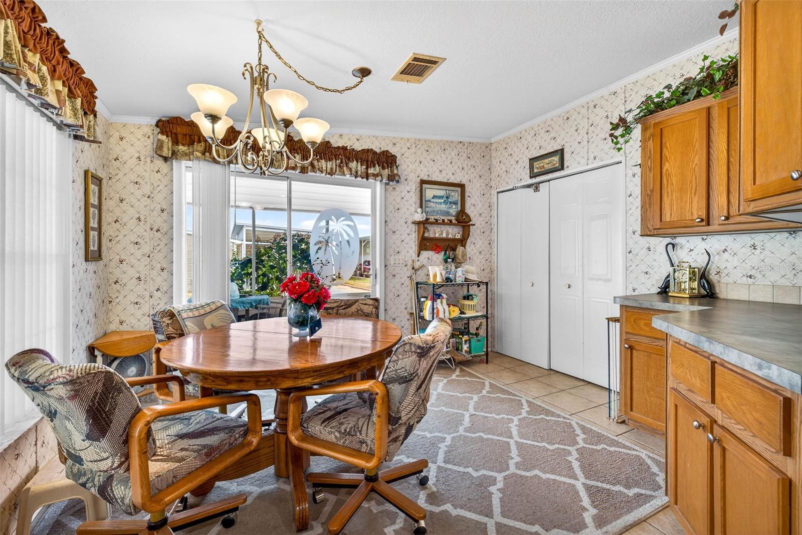 Image 14 of 50 For 10047 Equity Avenue