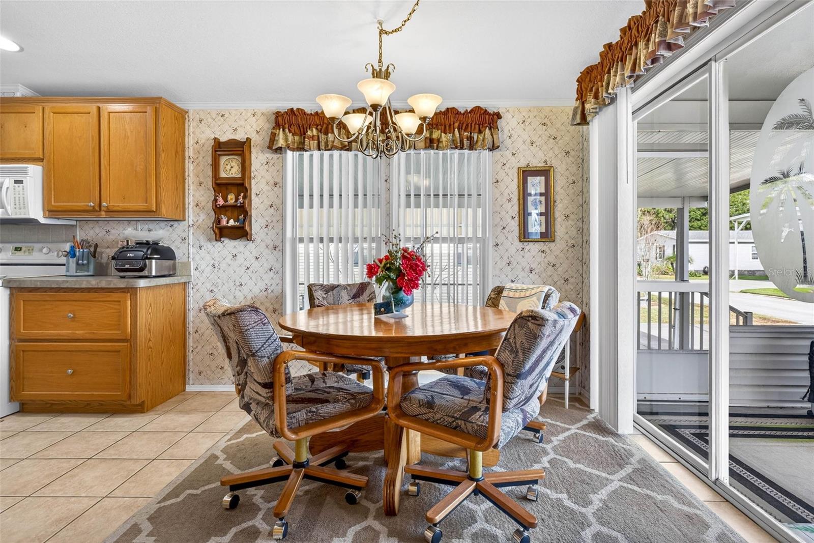 Image 16 of 50 For 10047 Equity Avenue