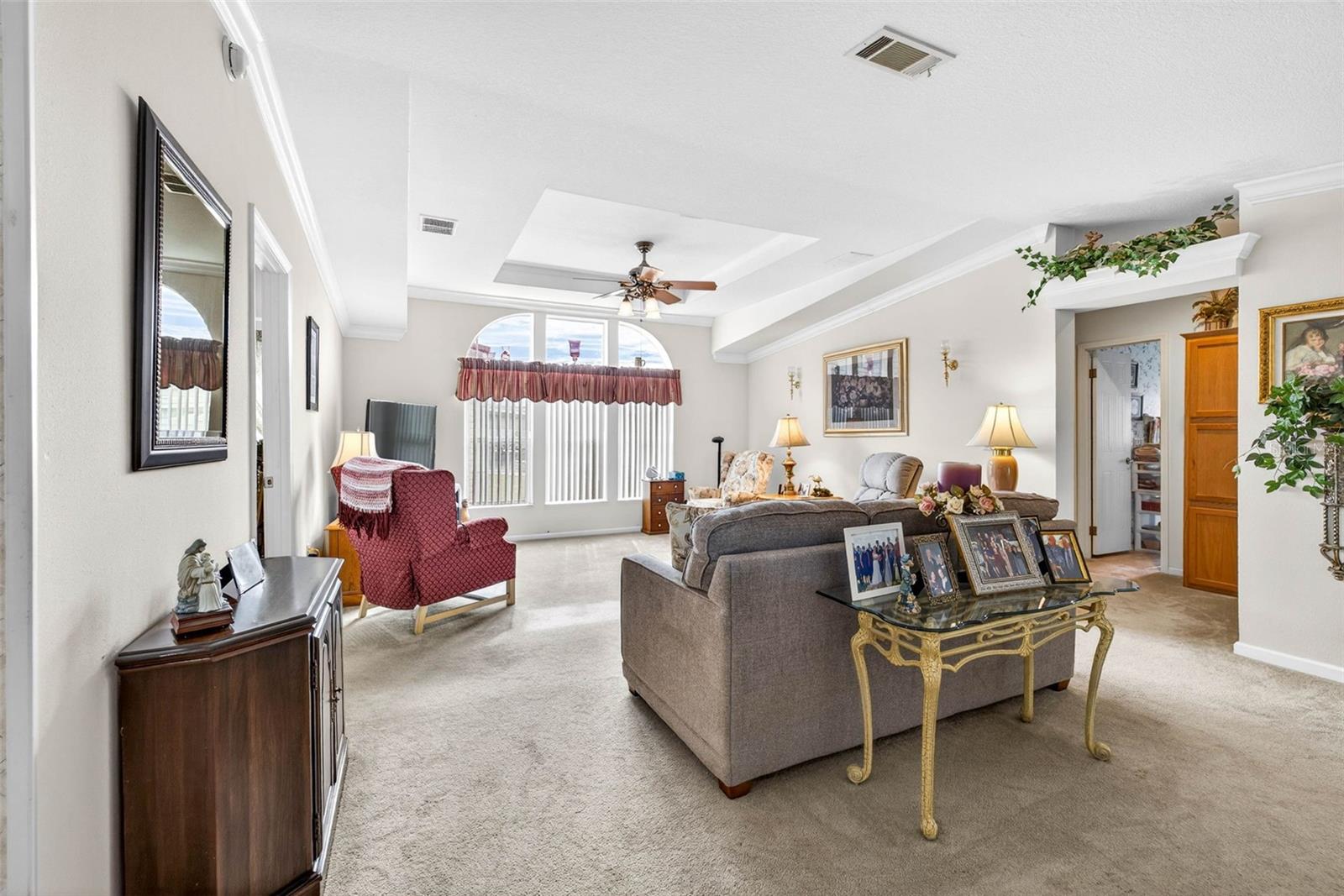 Image 4 of 50 For 10047 Equity Avenue