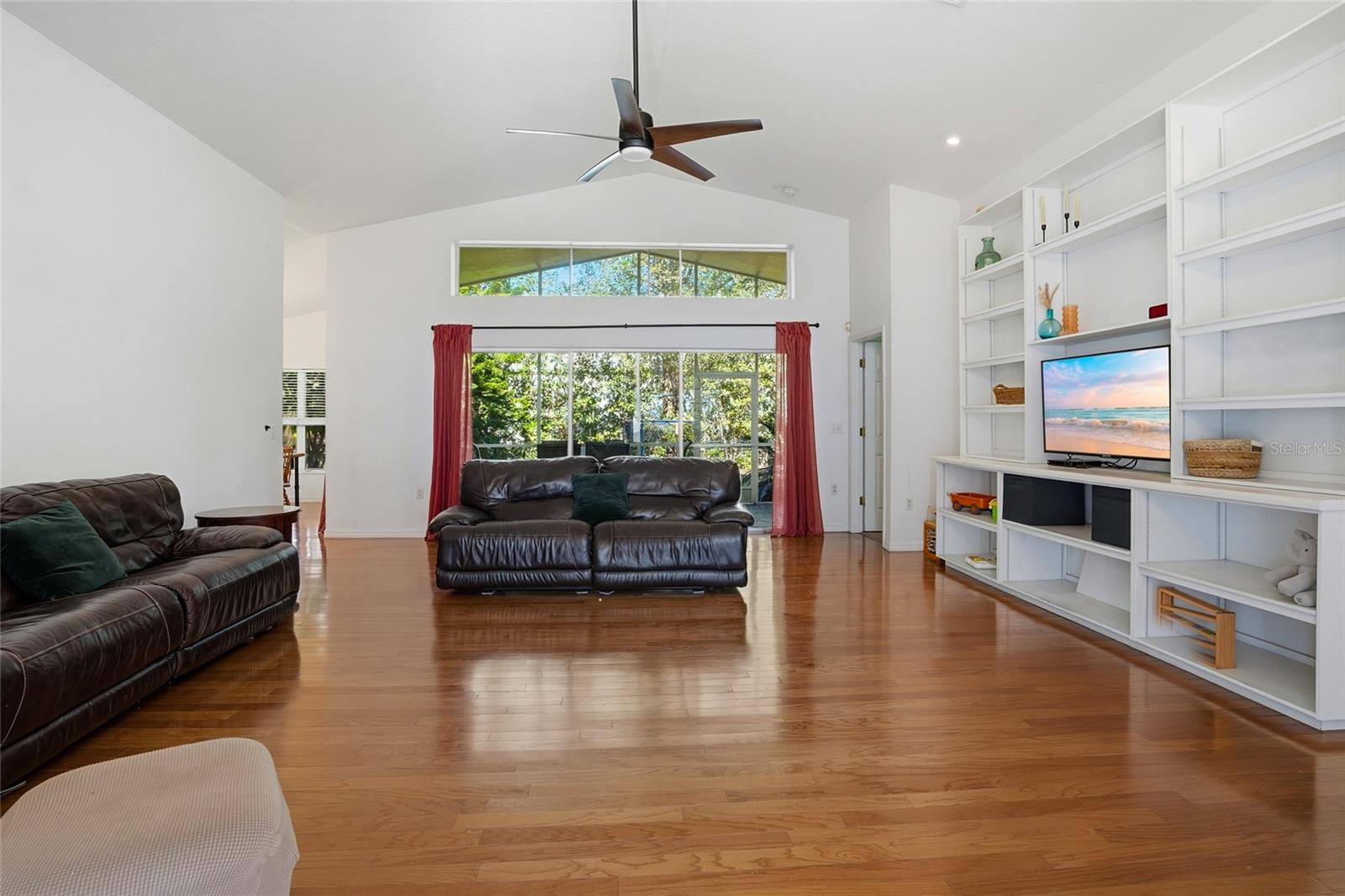 Image 7 of 31 For 5712 Whitebark Drive