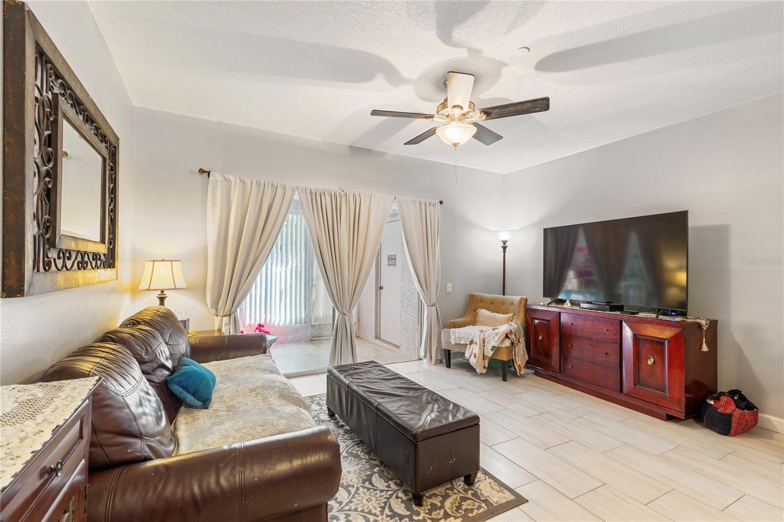 Image 12 of 34 For 291 Countryside Key Boulevard