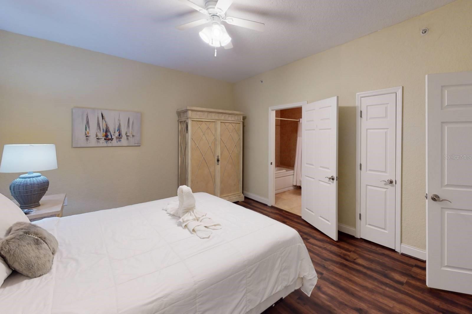 Image 15 of 40 For 10315 Gulf Boulevard 302